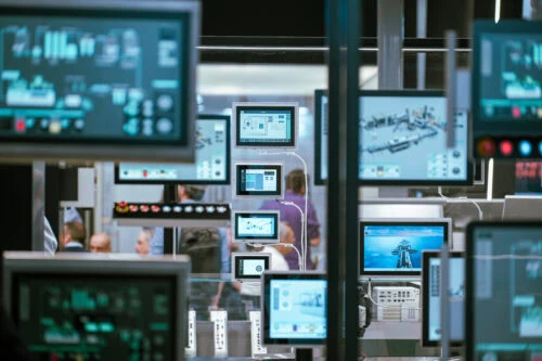 Multiple manufacturing data dashboards can present data trust concerns without reliable, real-time data connectivity in place.